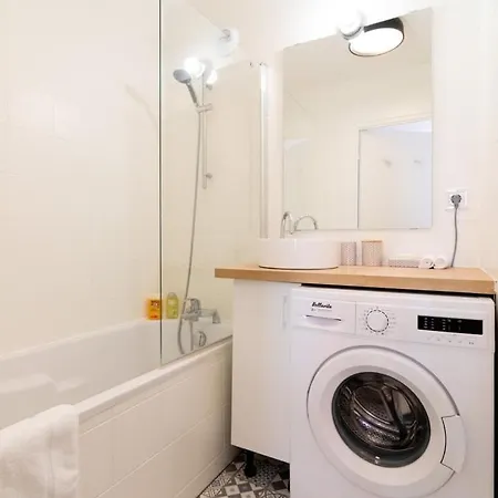 Vieux - Center Apartment! דירה *