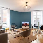 شقة Vieux - Center Apartment! ليل