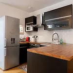 شقة Vieux - Center Apartment! ليل